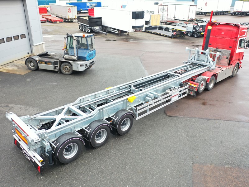 Leverans containertipp trailer för 20,30 och 40 fots container elhydraulik bakifrån